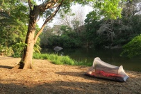 das Zelt von Karin und Markus direkt am Fluss